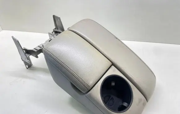 Audi Q7 4L Armrest 4L1864207