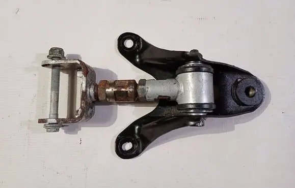 Ford Mustang V Rear differential mounting bracket 27810FB