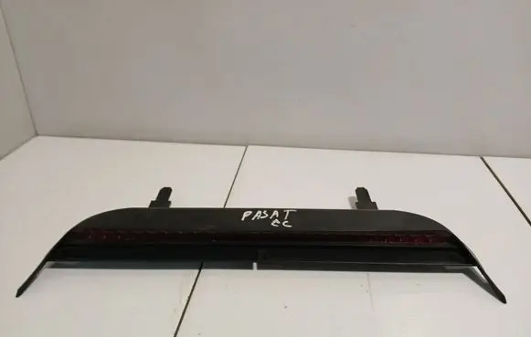 Volkswagen PASSAT CC Third/center stoplight 3D0945097D