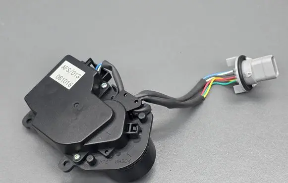 Headlight level adjustment motor