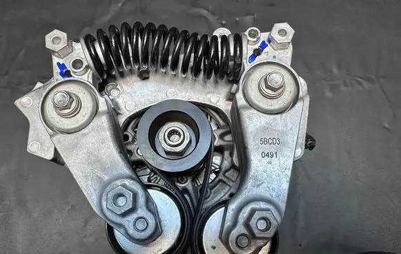 Toyota Hilux VIII Generator/alternator G98500K011 0127815046 5BCD3