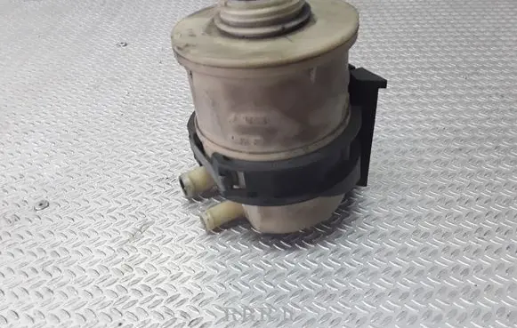 Renault Megane I Power steering fluid tank/reservoir 7700795347