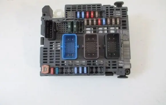 Peugeot 308 BSM Control unit 9807091980