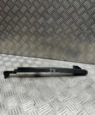 Hyundai Tucson TL Rear door window/glass frame 83560D3000 83560D7000