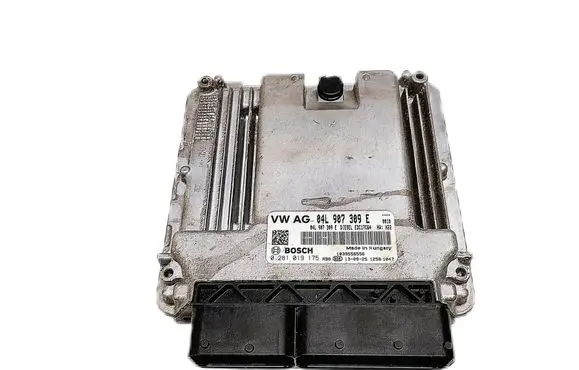 Volkswagen Golf VII Engine control unit/module 04L907309E