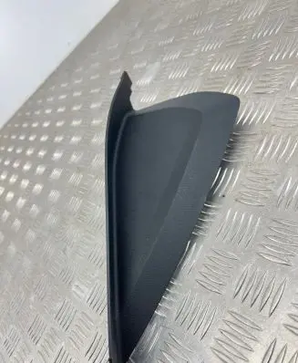 BMW 1 F40 Dashboard side end trim 6823269