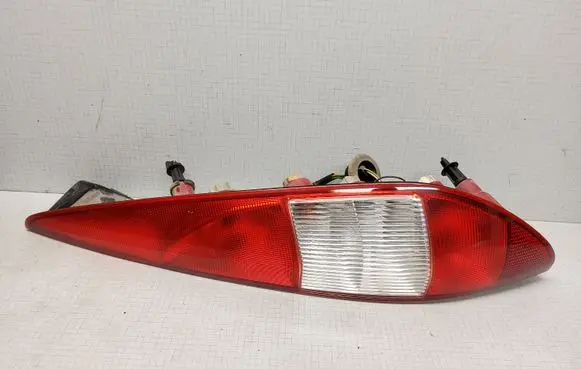 Ford Mondeo Mk III Rear/tail lights 1S7113404C