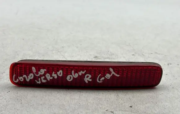 Toyota Corolla Verso AR10 Rear tail light reflector E43020003