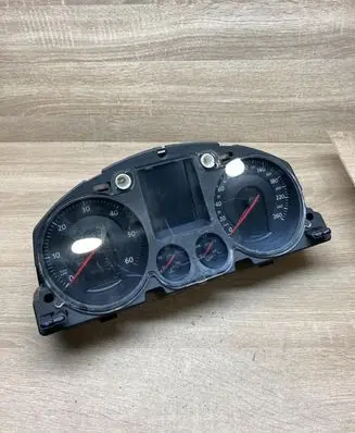 Volkswagen PASSAT B6 Speedometer (instrument cluster) 3C0920870Q