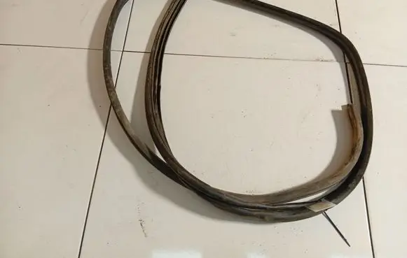 Nissan Almera Tino Engine compartment rubber 