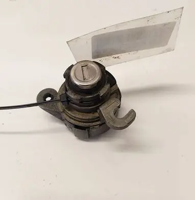 Saab 9-3 Ver2 Front door lock (next to the handle)