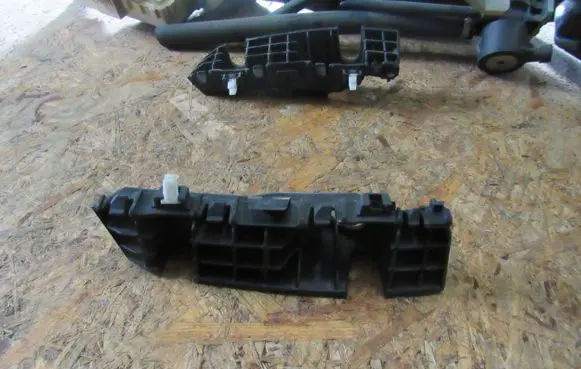 KIA Xceed Fender mounting bracket 86516J70A0 BRKT7357FF