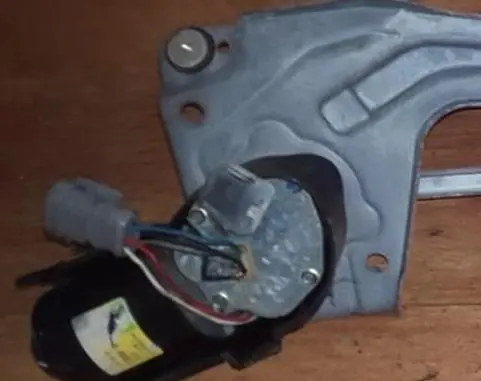 Renault Megane I Wiper motor 402