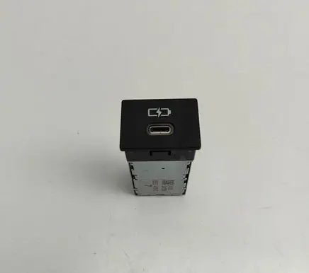 Toyota Prius xw60 USB socket connector 8553247040