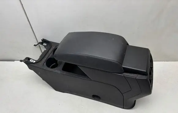 Seat Leon (5F) Armrest 5F0863243 5F0863241