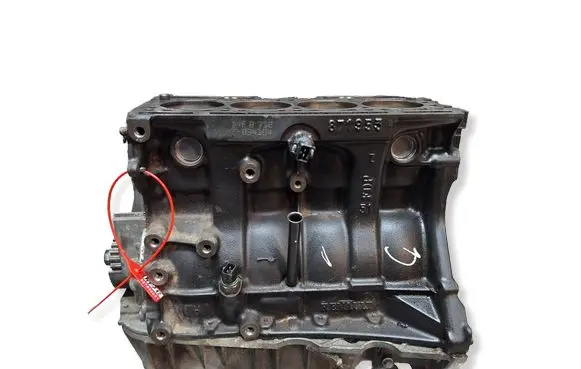 Renault Clio III Engine block S27635031 D4F712 D4FB712