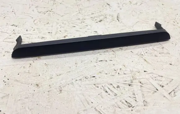 Volkswagen PASSAT B5 Dashboard glove box trim 3B0858585