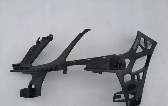 Mercedes-Benz E W212 Front bumper mounting bracket A2128852165
