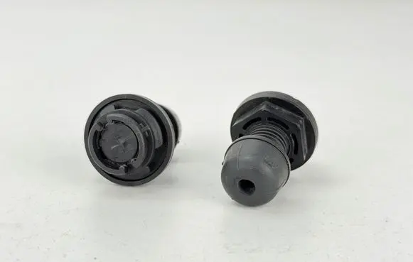 Cupra Formentor Tailgate/trunk/boot lid buffer 