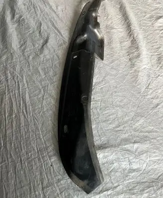 Volvo XC90 Fender end trim 32219520 BQ2FA