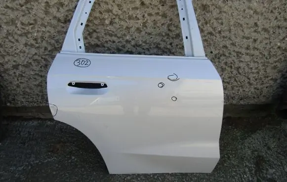 BMW X1 U11 Front door 6901218