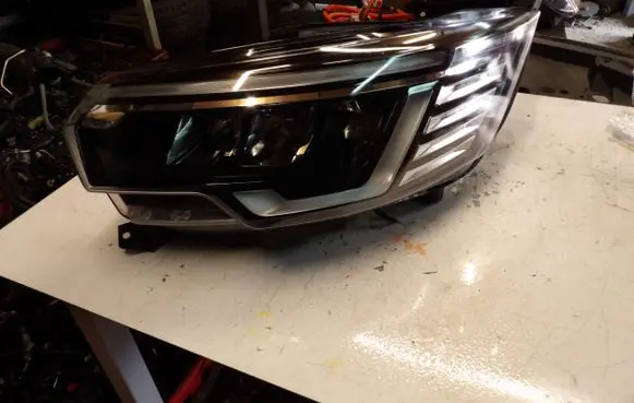 Renault Trafic III (X82) Headlight/headlamp 260601790R 00005214 1EX01472101