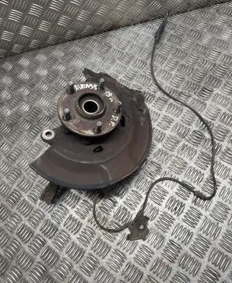 Toyota Avensis T270 Front wheel hub 4230405141