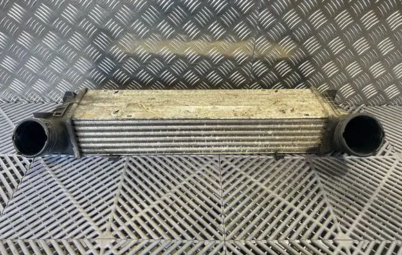 BMW 3 E92 E93 Intercooler radiator 7798788