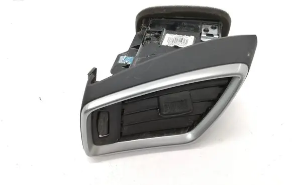 Nissan Qashqai Dashboard air vent grill cover trim 63761HV50A