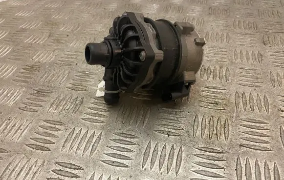 Volvo XC90 Electric auxiliary coolant/water pump 31338399