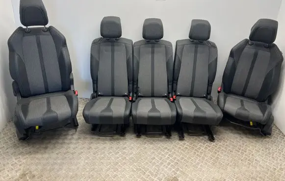 Peugeot 5008 II Interior set 