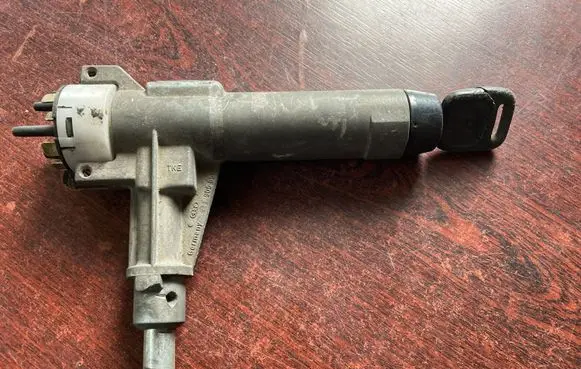 Audi A4 S4 B5 8D Ignition lock 443905851B
