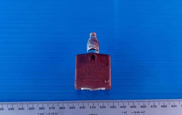 Opel Astra J Tire pressure sensor 13348393 SEL0B66747057