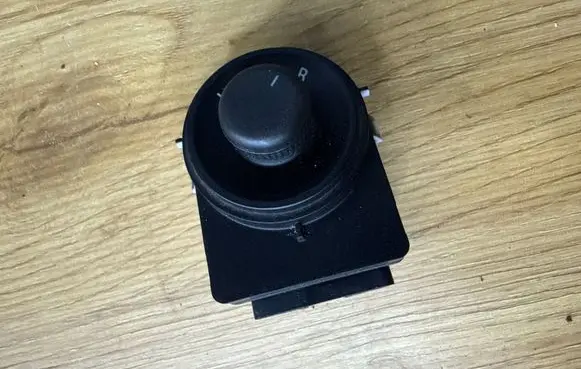 Opel Insignia A Wing mirror switch 13271827