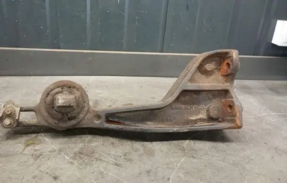 Mercedes-Benz Vito Viano W639 Rear differential mounting bracket a6393530595