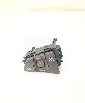 Steering wheel buttons/switches