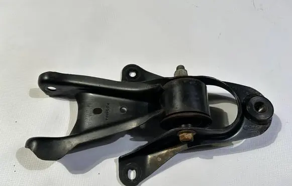 Ford Mustang V Rear axle beam mounts housing 6r335k671aa