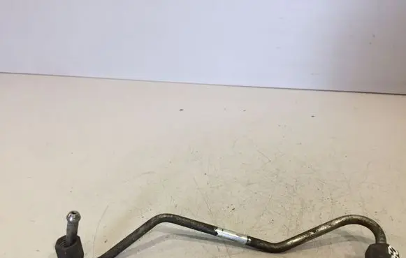 Hyundai Santa Fe Fuel injector supply line/pipe 
