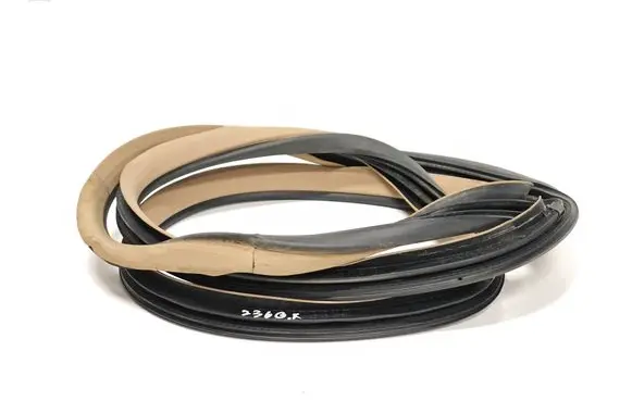 Mercedes-Benz ML W164 Rear door rubber seal (on body)