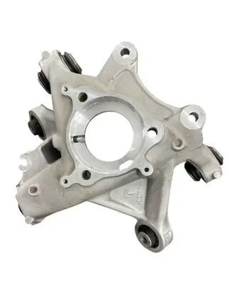 Rear wheel hub spindle/knuckle