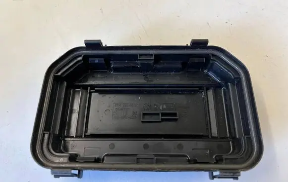 BMW M4 F82 F83 Fuse box cover 9224872 10688710