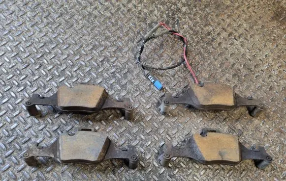 BMW 3 G20 G21 Brake pads (front) 6888494 6870349