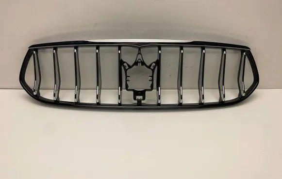 Maserati Quattroporte Front bumper upper radiator grill 670061976 670061975