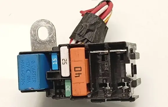 Renault Captur Other relay 243512602R 8200766093