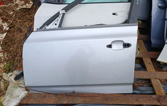 BMW X3 E83 Front door