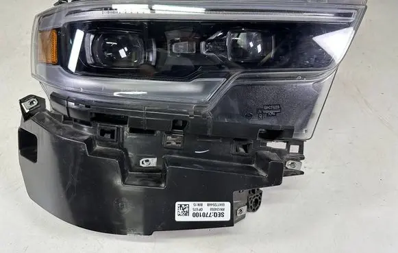 Dodge RAM Headlight/headlamp 68477264AB RN124058 SEQ770100