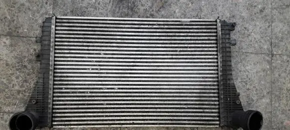 Volkswagen Golf V Intercooler radiator