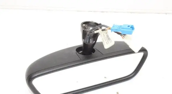 Infiniti Q30 Rear view mirror (interior)