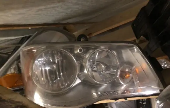 Chrysler Voyager Headlight/headlamp