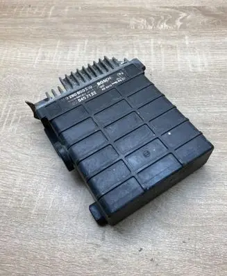 Mercedes-Benz E W124 Engine control unit/module ECU 0055457132 0280800210